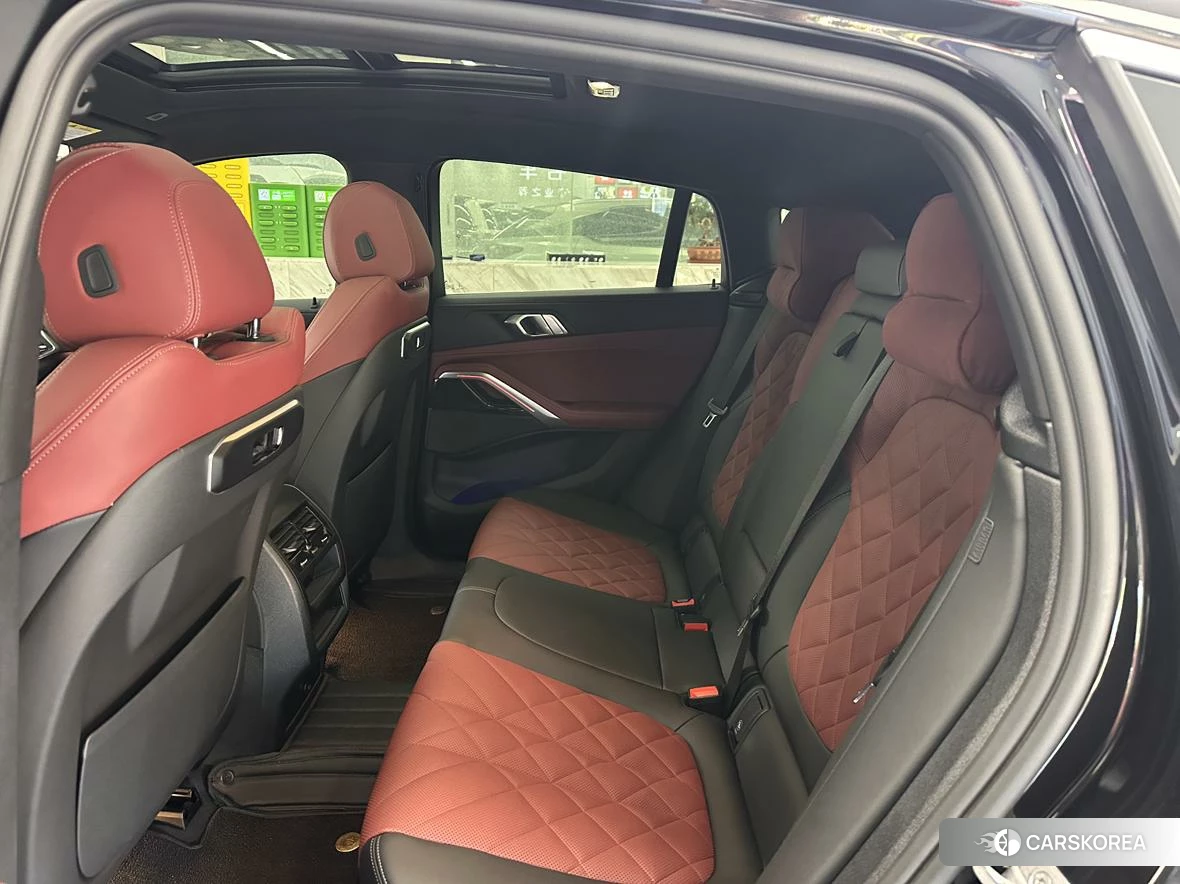 BMW X6 2023 Черный из Китая, фото 2