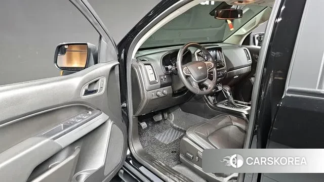 Chevrolet (GM Daewoo) Real New Colorado 2022 Черный из Кореи, фото 2