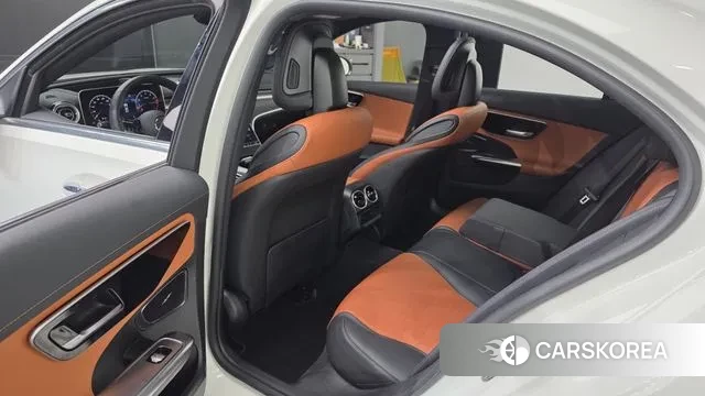 Mercedes-Benz C-Class W206 2022 Белый из Кореи, фото 2