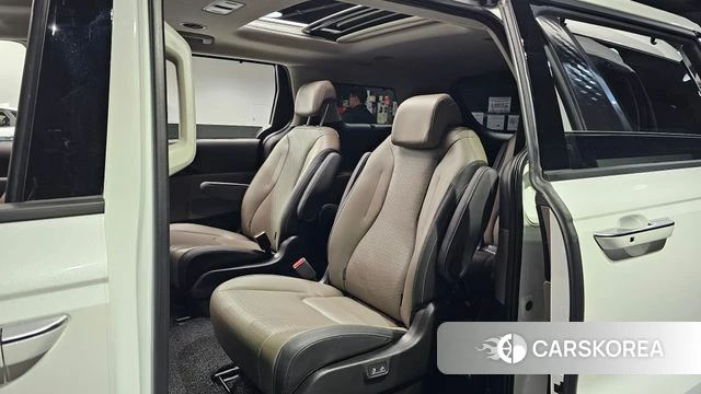 Kia The New Carnival 4th Generation 2025 Белый из Кореи, фото 2