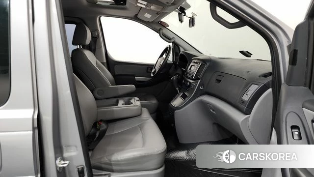 Hyundai The New Grand Starex 2020 Серебристо-серый из Кореи, фото 2