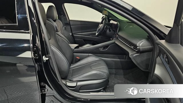 Hyundai The New Avante (CN7) 2023 Черный из Кореи, фото 2