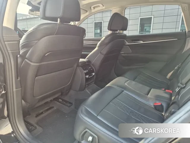 BMW 6 Series GT (G32) 2023 Черный из Кореи, фото 2