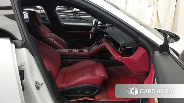 Porsche Taycan 2024 Белый из Кореи, фото 2