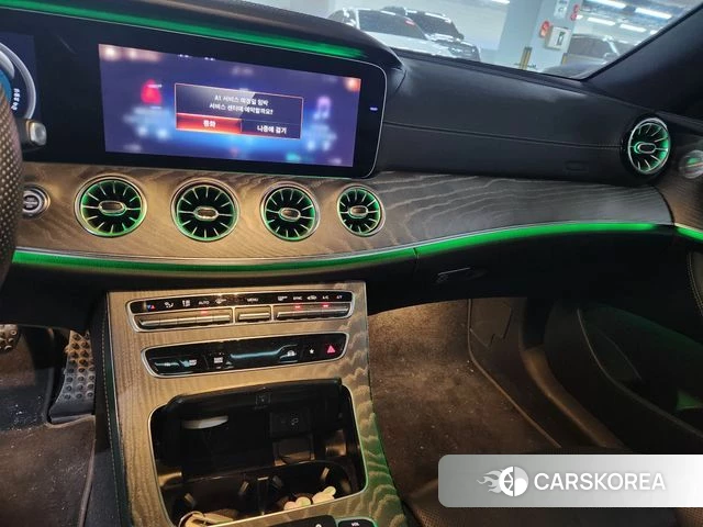 Mercedes-Benz E-Class W213 2021 Черный из Кореи, фото 2
