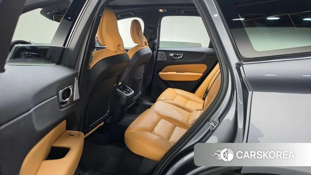 Volvo XC60 second Generation 2021 Серый из Кореи, фото 2