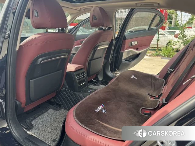 BMW 3 series 2021 Черный из Китая, фото 2