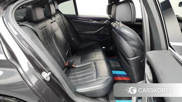BMW 5 Series (G30) 2020 Серый из Кореи, фото 2