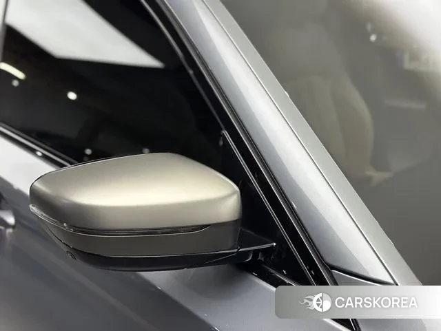 BMW 5 Series (G30) 2022 Серебряный из Кореи, фото 2