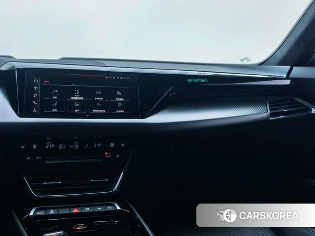 Audi RS e-tron GT 2023 Синий из Китая, фото 2