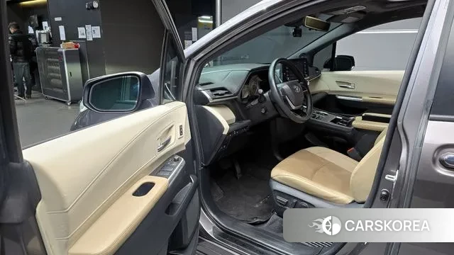 Toyota Sienna 4th Generation 2022 Серый из Кореи, фото 2