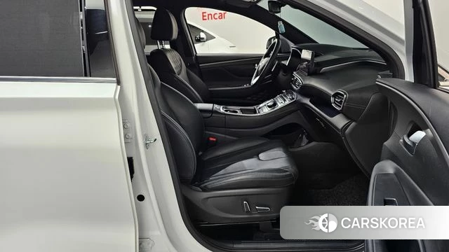 Hyundai The New Santa Fe 2023 Белый из Кореи, фото 2