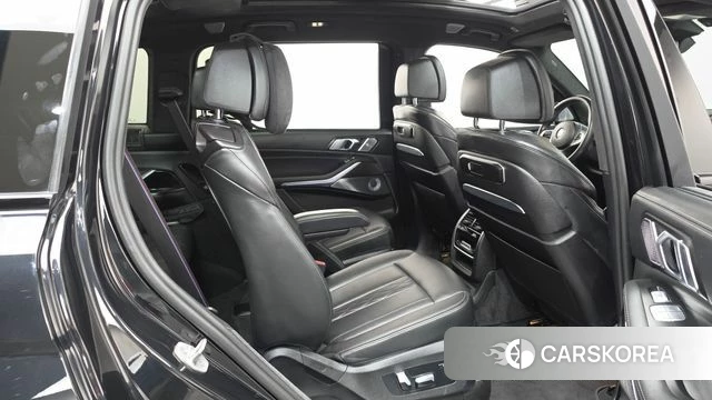BMW X7 (G07) 2023 Черный из Кореи, фото 2