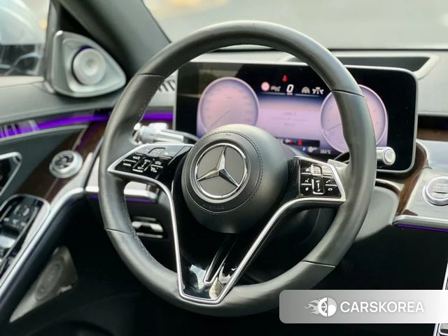 Mercedes-Benz S-class 2023 Серебристо-серый из Китая, фото 2