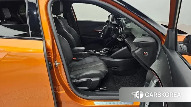 Peugeot e-2008 second generation 2022 Оранжевый из Кореи, фото 2