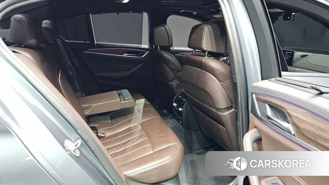 BMW 5 Series (G30) 2019 Серый из Кореи, фото 2