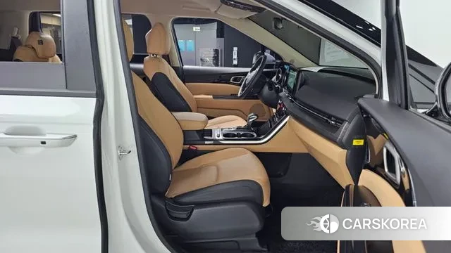 Kia Carnival 4th generation 2023 Белый из Кореи, фото 2