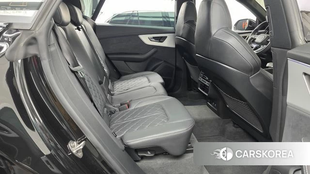 Audi Q8 (4M) 2025 Черный из Кореи, фото 2