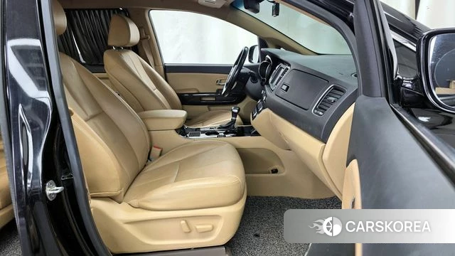 Kia The New Carnival 2019 Черный из Кореи, фото 2