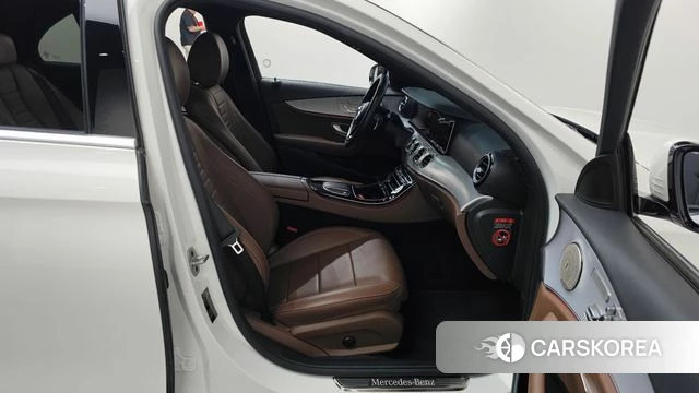 Mercedes-Benz E-Class W213 2020 Белый из Кореи, фото 2