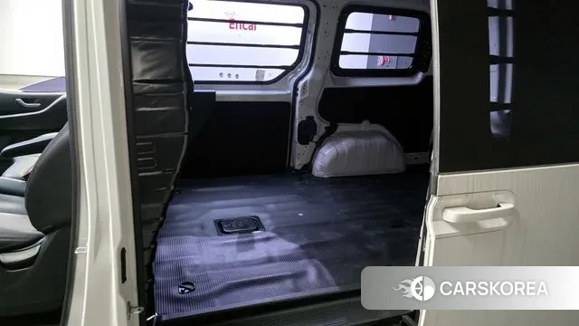 Hyundai Staria 2022 Белый из Кореи, фото 2