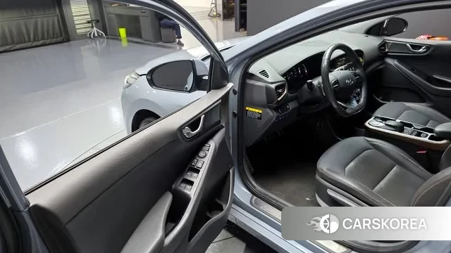 Hyundai Ionic Electric 2018 Серебристо-серый из Кореи, фото 2