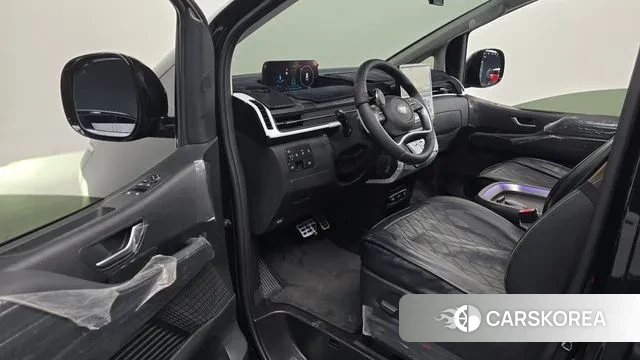 Hyundai Staria 2024 Черный из Кореи, фото 2