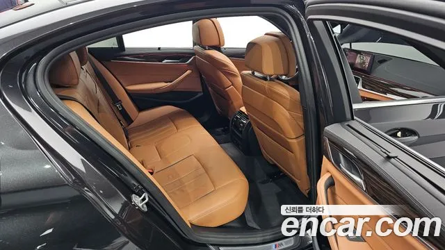 BMW 5 Series (G30) 2022 Серый из Кореи, фото 2