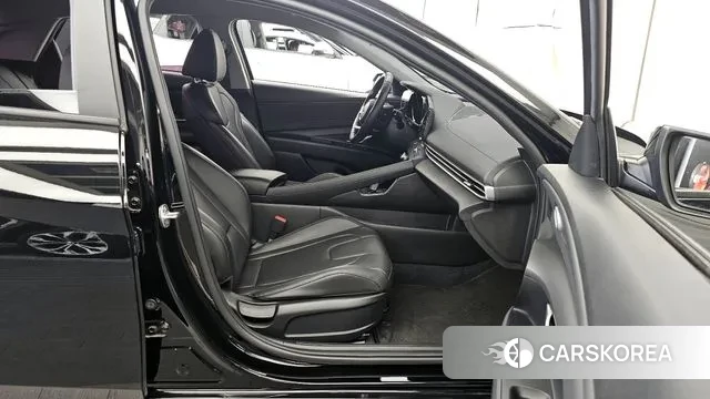 Hyundai Avante Hybrid (CN7) 2022 Черный из Кореи, фото 2