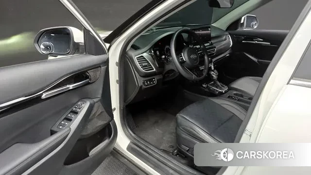 Kia Seltos 2021 Белый из Кореи, фото 2