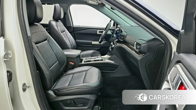 Ford Explorer 6th Generation 2022 Белый из Кореи, фото 2