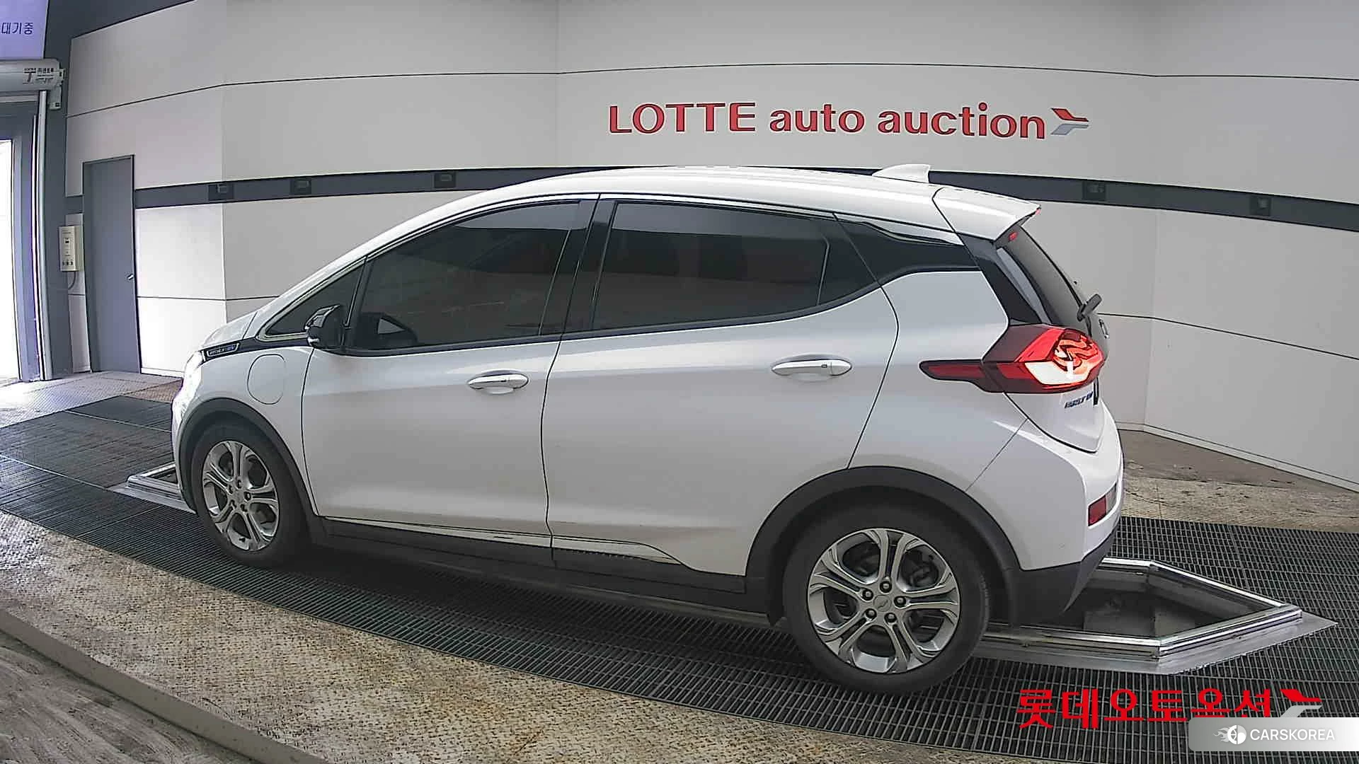 Korea G M Bolt (EV) 2019 Pure White из Кореи, фото 2