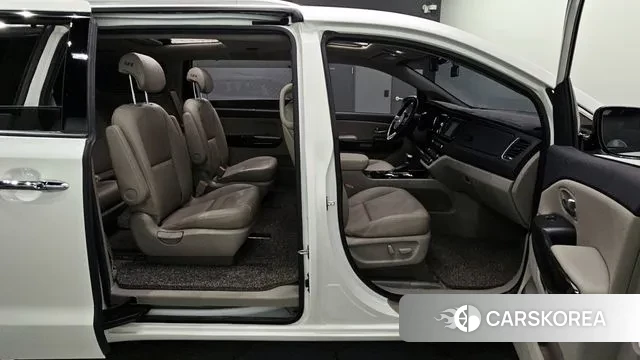 Kia The New Carnival 2019 Белый из Кореи, фото 2