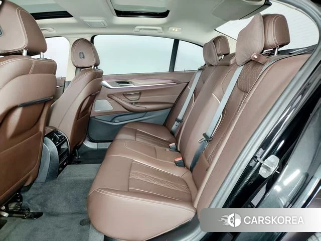BMW 5 series 2023 Черный из Китая, фото 2