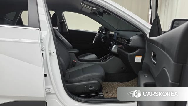 Hyundai Kona Hybrid (SX2) 2024 Белый из Кореи, фото 2