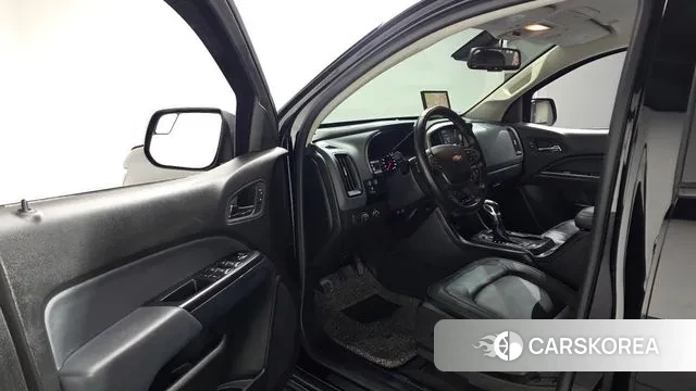 Chevrolet (GM Daewoo) Real New Colorado 2022 Черный из Кореи, фото 2