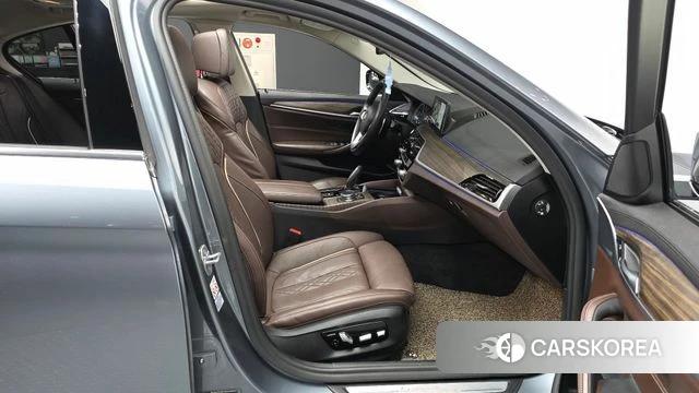BMW 5 Series (G30) 2019 Серый из Кореи, фото 2