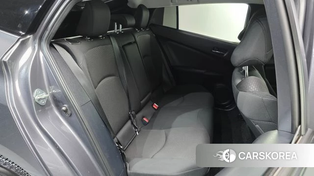 Toyota Prius 4th Generation 2022 Серый из Кореи, фото 2