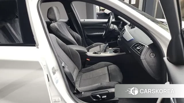 BMW 1 Series (F20) 2018 Белый из Кореи, фото 2