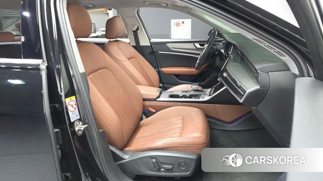 Audi A6 (C8) 2020 Черный из Кореи, фото 2