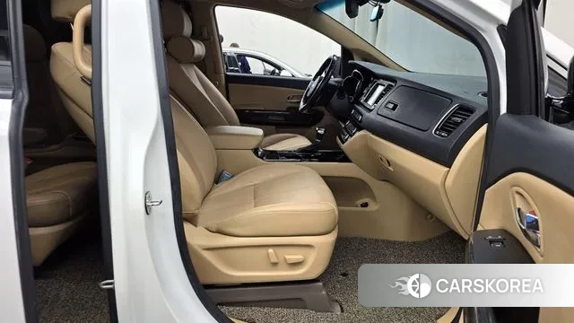 Kia The New Carnival 2018 Белый из Кореи, фото 2