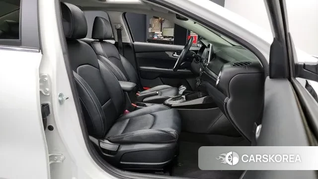 Kia Come New K3 2021 Белый из Кореи, фото 2