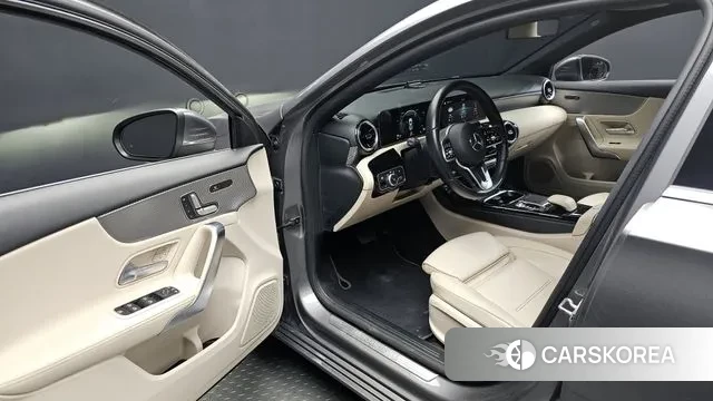 Mercedes-Benz A-Class W177 2019 Серый из Кореи, фото 2