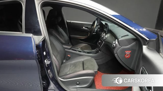 Mercedes-Benz CLA-Class C117 2018 Синий из Кореи, фото 2