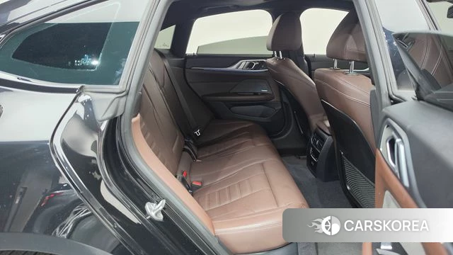BMW i4 2023 Черный из Кореи, фото 2