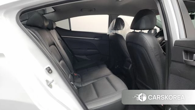 Hyundai Avante AD 2018 Белый из Кореи, фото 2