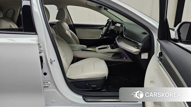 Hyundai The New Grandeur IG Hybrid 2021 Белый из Кореи, фото 2