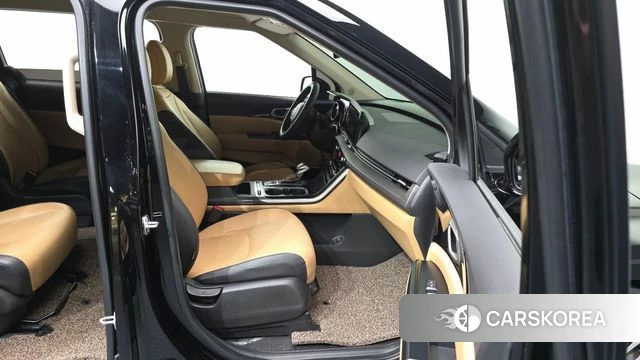 Kia Carnival 4th generation 2023 Черный из Кореи, фото 2