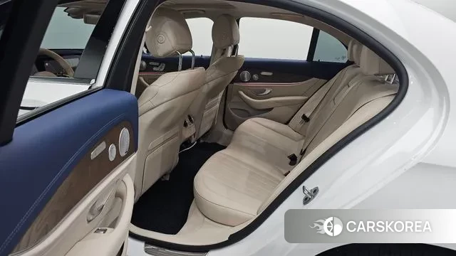 Mercedes-Benz E-Class W213 2020 Белый из Кореи, фото 2