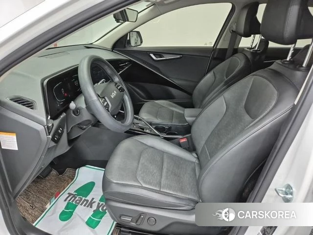 Kia Di Ol Nu Niro 2022 Белый из Кореи, фото 2